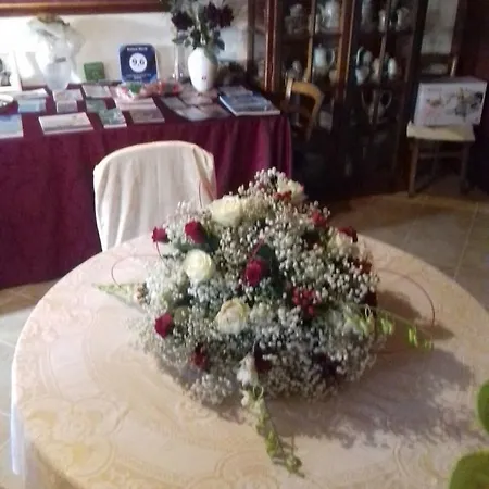 Domus Maria 게스트하우스 Milis